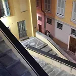 Old Town, 2 Bedrooms, 1 Living Room, Mezzanine With Bed Апартаменты *