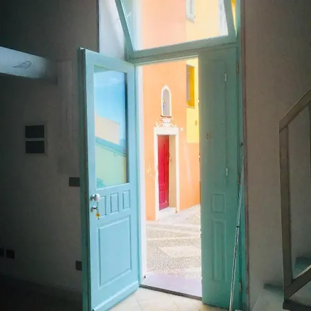 Apartment Old Town, 2 Bedrooms, 1 Living Room, Mezzanine With Bed Menton