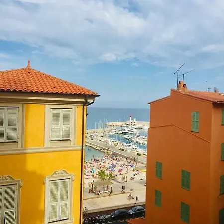 Old Town, 2 Bedrooms, 1 Living Room, Mezzanine With Bed