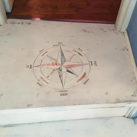 Old Town, 2 Bedrooms, 1 Living Room, Mezzanine With Bed