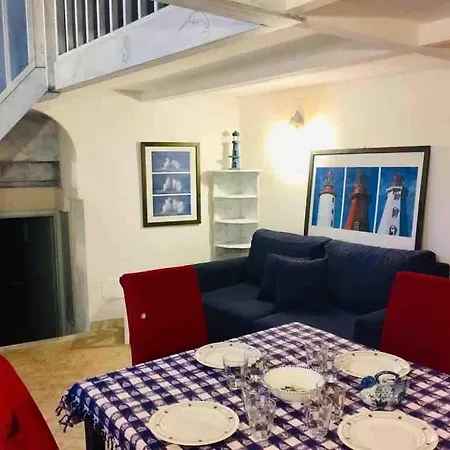 Old Town, 2 Bedrooms, 1 Living Room, Mezzanine With Bed