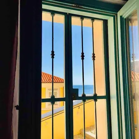 Old Town, 2 Bedrooms, 1 Living Room, Mezzanine With Bed Appartement