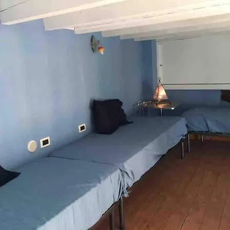 Old Town, 2 Bedrooms, 1 Living Room, Mezzanine With Bed Menton