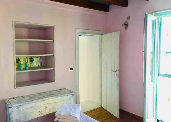 Old Town, 2 Bedrooms, 1 Living Room, Mezzanine With Bed * Menton