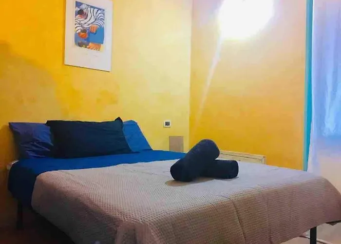 Old Town, 2 Bedrooms, 1 Living Room, Mezzanine With Bed *