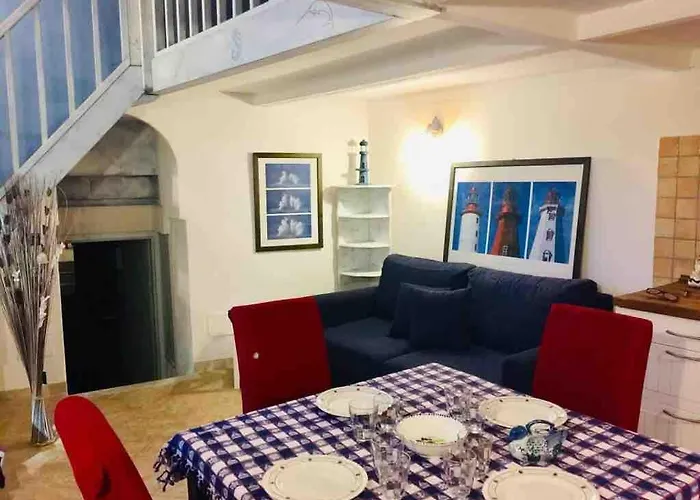 Old Town, 2 Bedrooms, 1 Living Room, Mezzanine With Bed