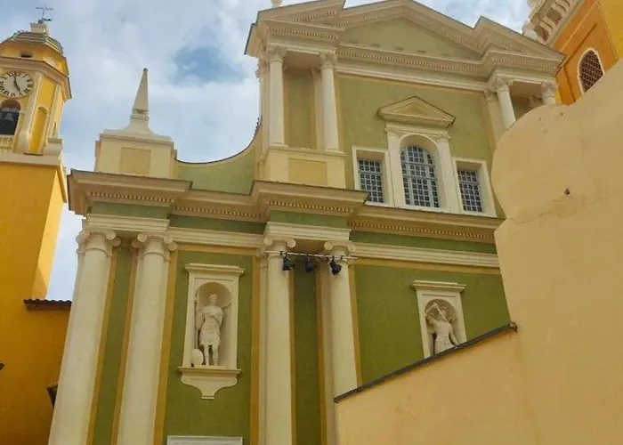 Апартаменты Old Town, 2 Bedrooms, 1 Living Room, Mezzanine With Bed *